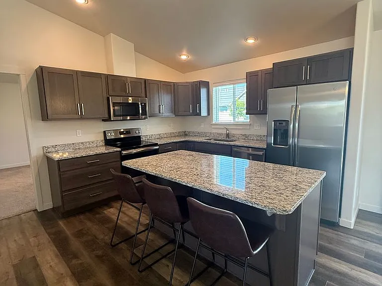 2057 Mahogany Ave — Photo 3