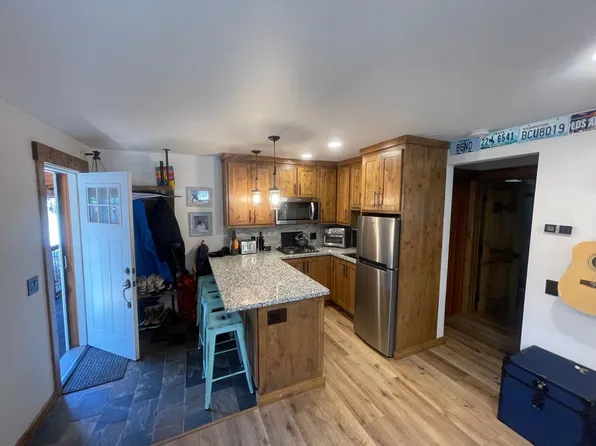 11869 Deerfield Dr, Truckee, CA 96161