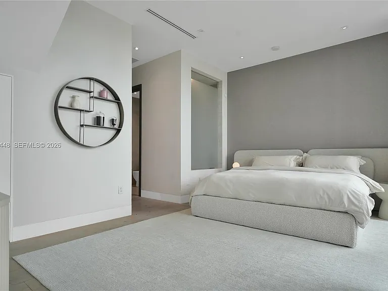 5501 Pine Tree Dr — Photo 58