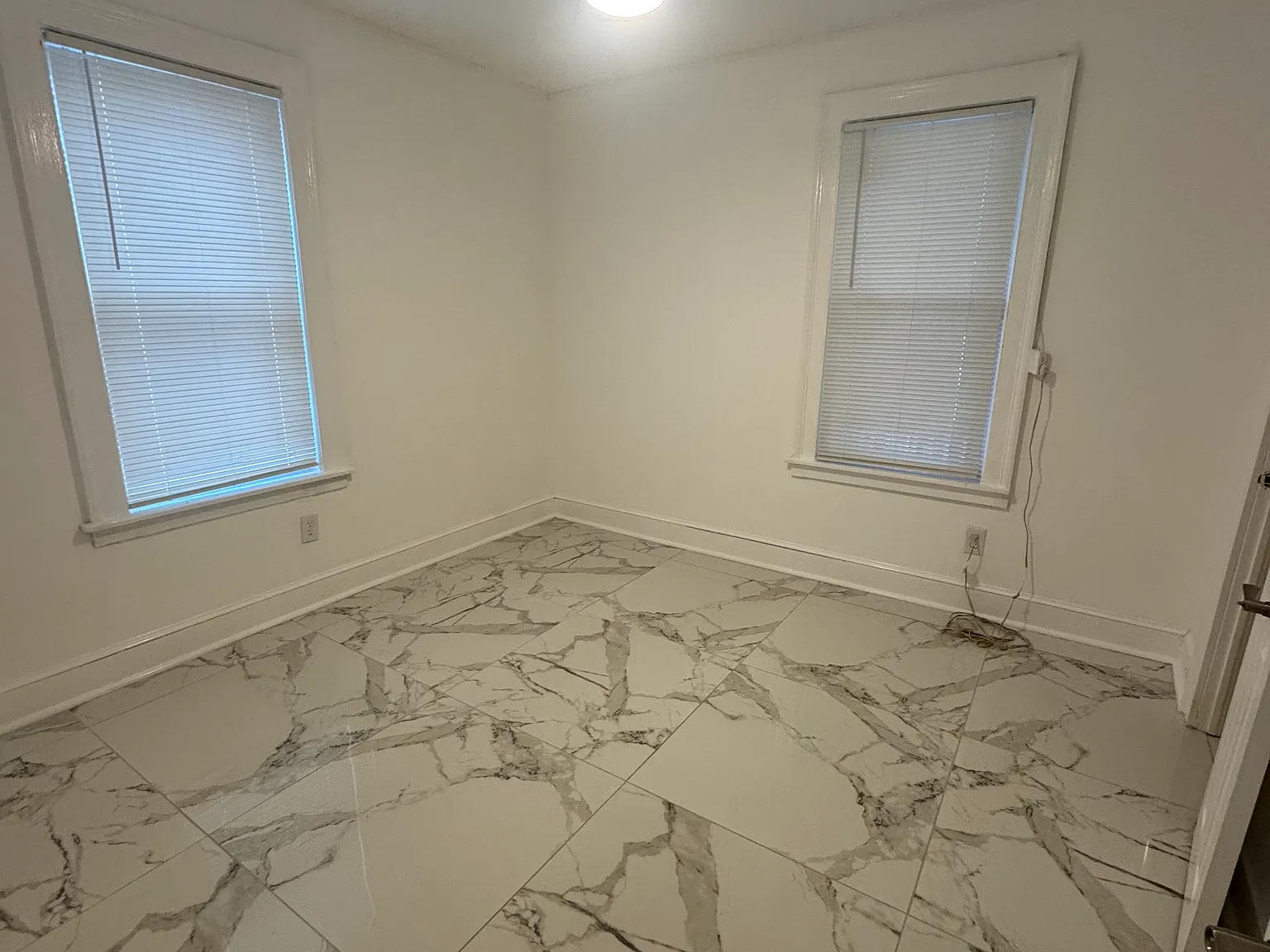 54-56 Ward Pl — Photo 3