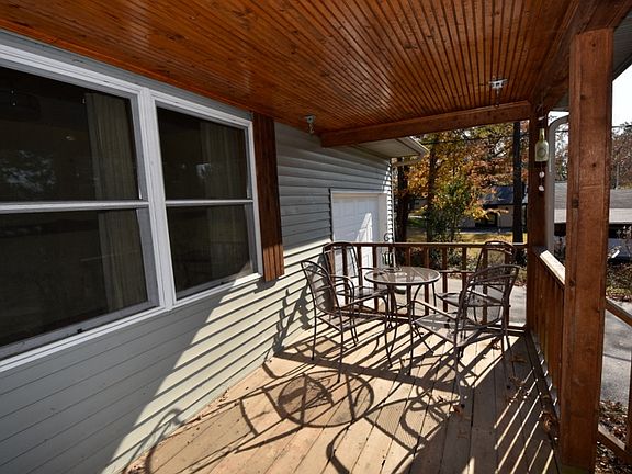 2nd image of 100 N Beechwood Dr