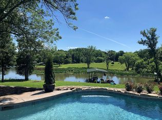 136 Lake Park Dr, Hendersonville, TN 37075