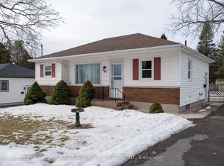 80 Hessford St, Greater Napanee, ON K7R 2Z1