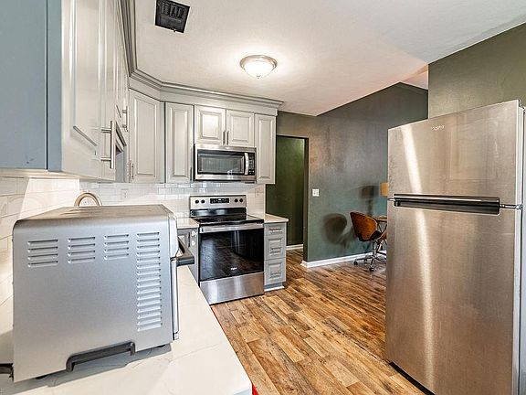 5th image of 2521 Buyrn Cir