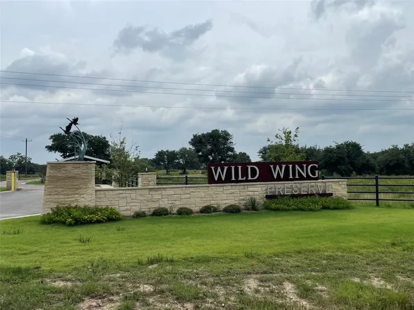 501 Pintail Ln, Columbus, TX 78934