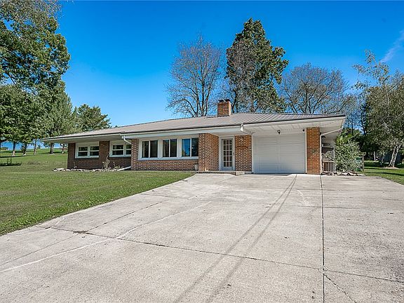 3rd image of 93 McHenry Rd