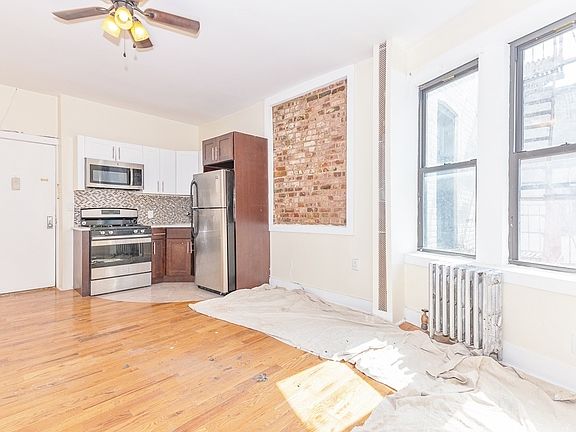 2nd image of 65 Clarkson Ave #3D