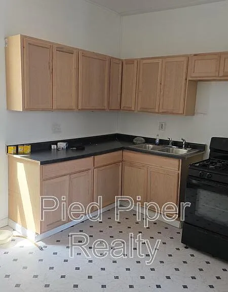 5621 S Elizabeth St #2 — Photo 3