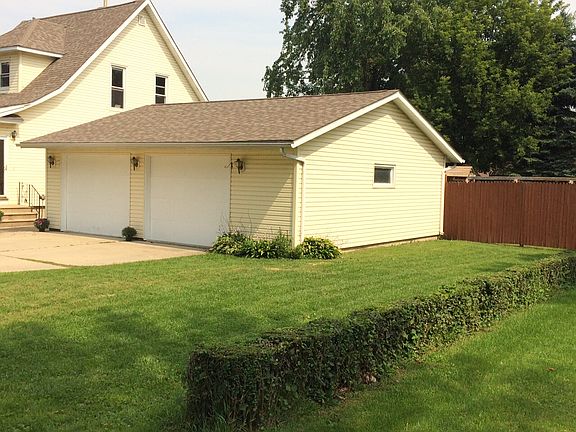4th image of 1602 Lakewood Ave
