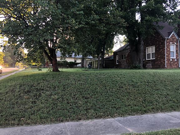 3rd image of 2212 E 12th Pl