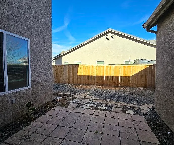 4225 N Del Rey Ave — Photo 44