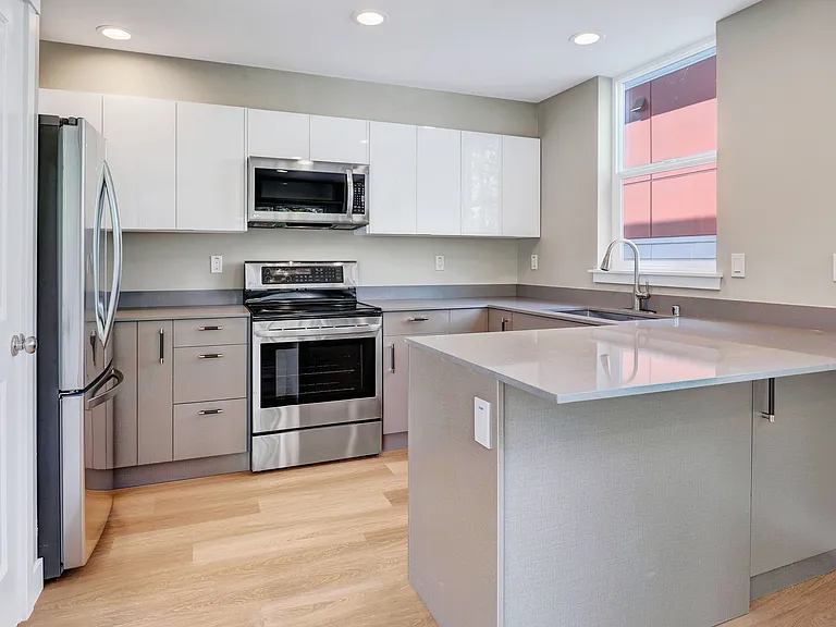 3020 4th Ave W #A — Photo 9