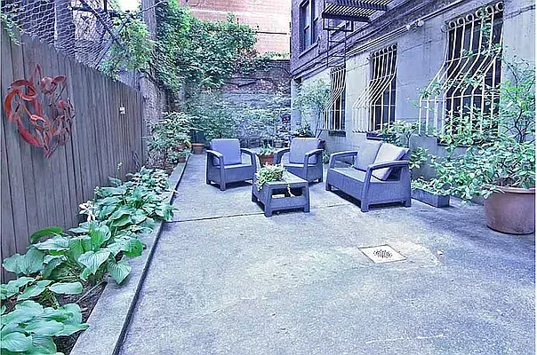 Rented by Carol T. Marino, LREB | media 25