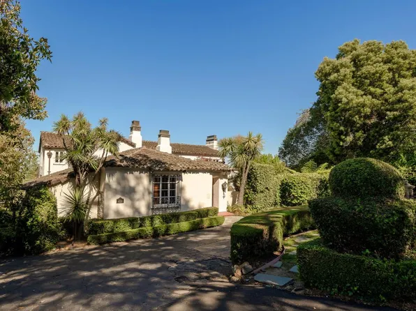 420 El Arroyo Rd, Hillsborough, CA 94010