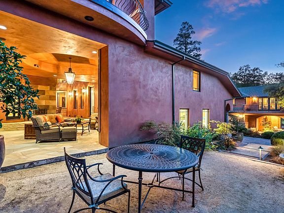 5th image of 1312 Summit Drive