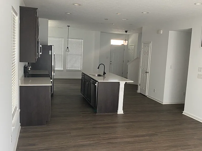 326 Warman Ave — Photo 11