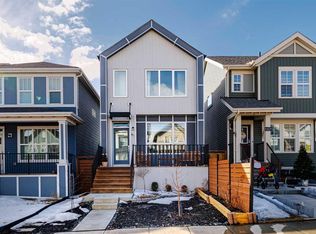 41 E Heirloom Cres SE, Calgary, AB T3S 0G9