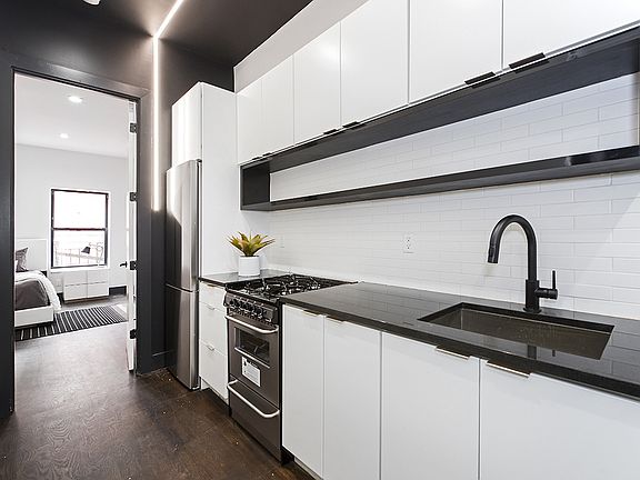 2nd image of 205 Johnson Ave APT 2R