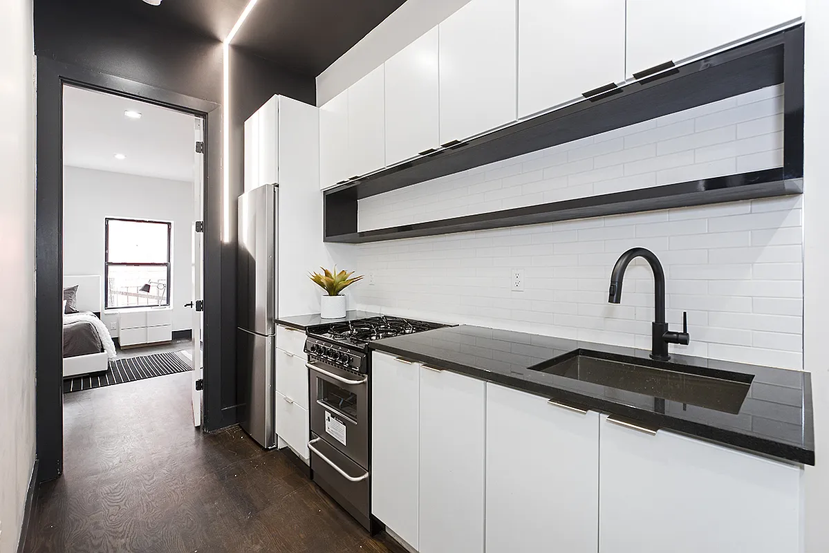 Building Photo - 205 Johnson Ave #2R