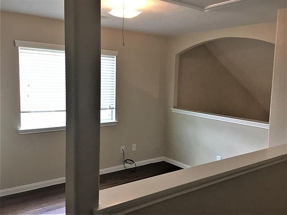 3rd image of 2619 Bisbane Dr