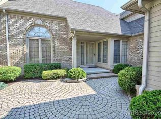 16996 Crystal Dr, Macomb, MI 48042