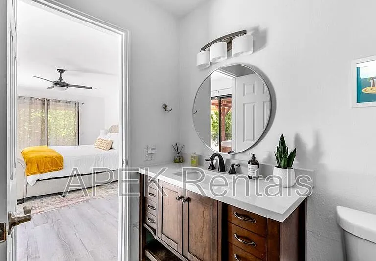 2184 E Powell Rd — Photo 14