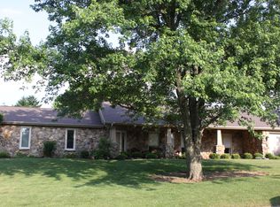 6018 W Hellis Dr, Muncie, IN 47304