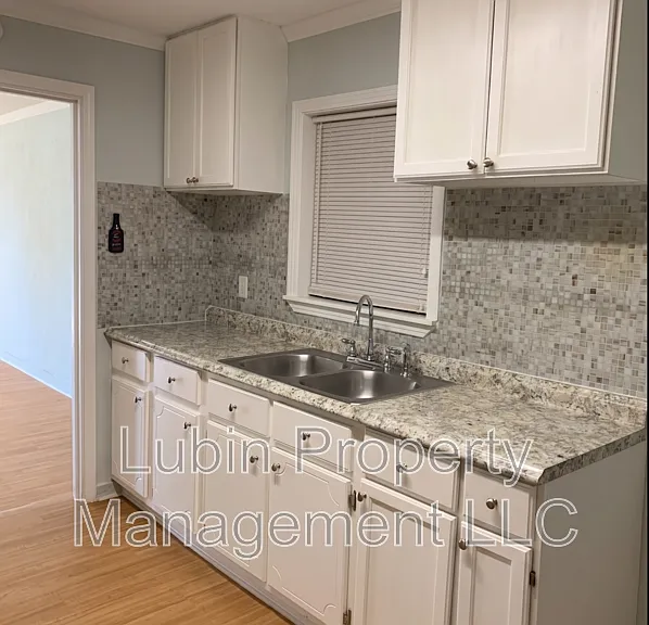 1509 N Hollywood St — Photo 3