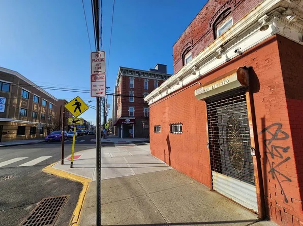 370 Communipaw Avenue image 4 of 22