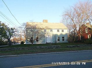 35 Bishop Ave, Rumford, RI 02916