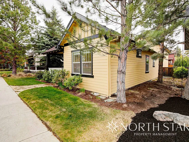 2525 NW High Lakes Loop — Photo 2