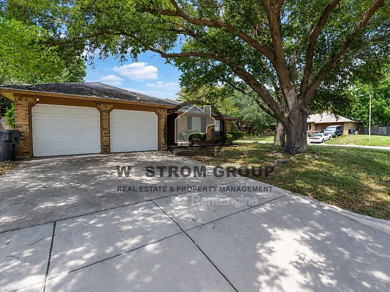 3501 Wentworth Dr — Photo 3