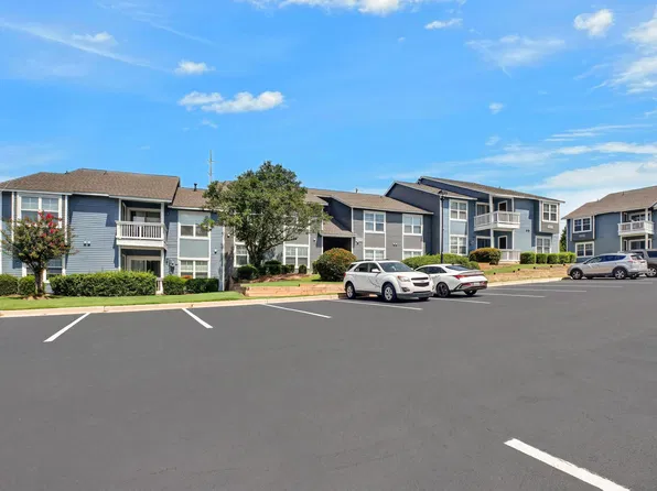 Springhouse Apartments