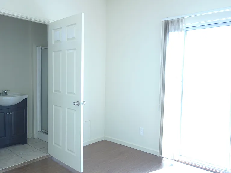 4426 Prospect Ave — Photo 15