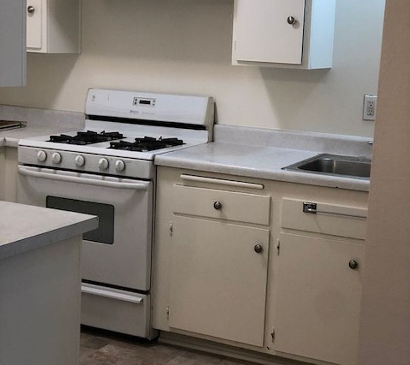 1st image of 625 N Ventura St APT 4