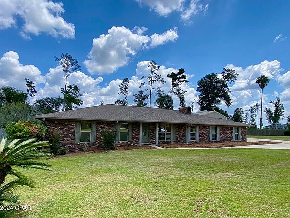 3rd image of 2863 Wildwood Cir