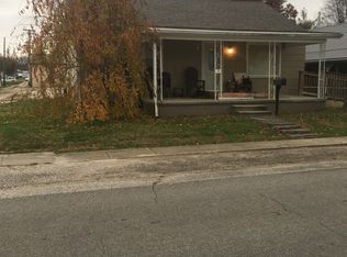 524 E Gillespie St, Bridgeport, IL 62417