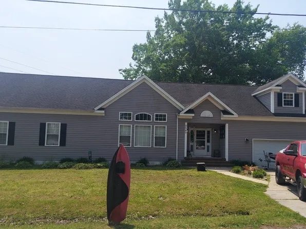 2540 Southern Pines Dr, Chesapeake, VA 23323