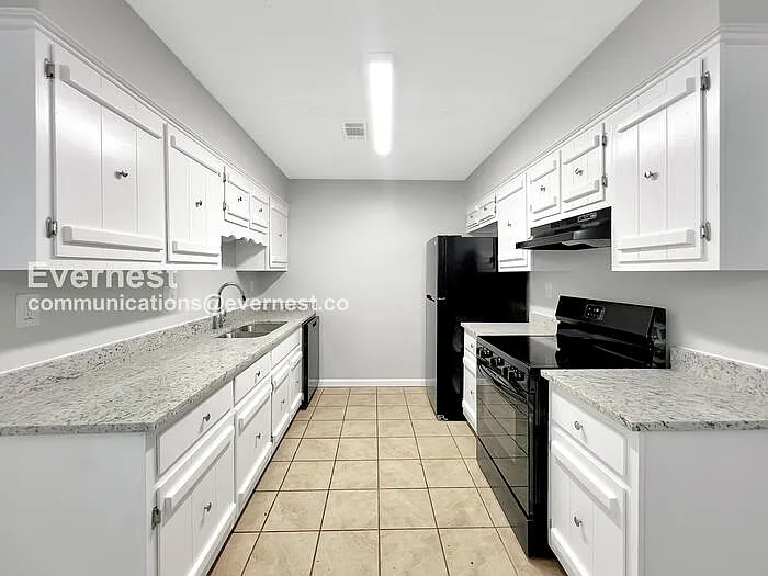 7275 Cedardale Rd — Photo 5