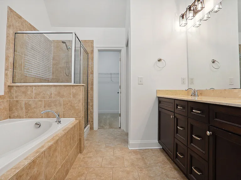 3951 Baverton Dr — Photo 20