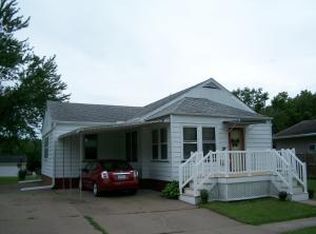 610 Adams St, Muscatine, IA 52761