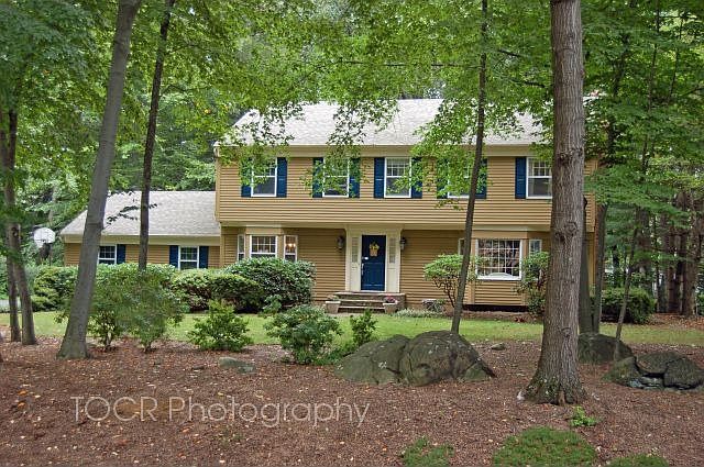 1st image of 16 Knollwood Dr