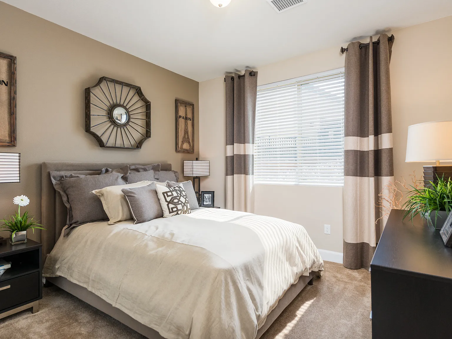 Estate at Woodmen Ridge — Photo 4