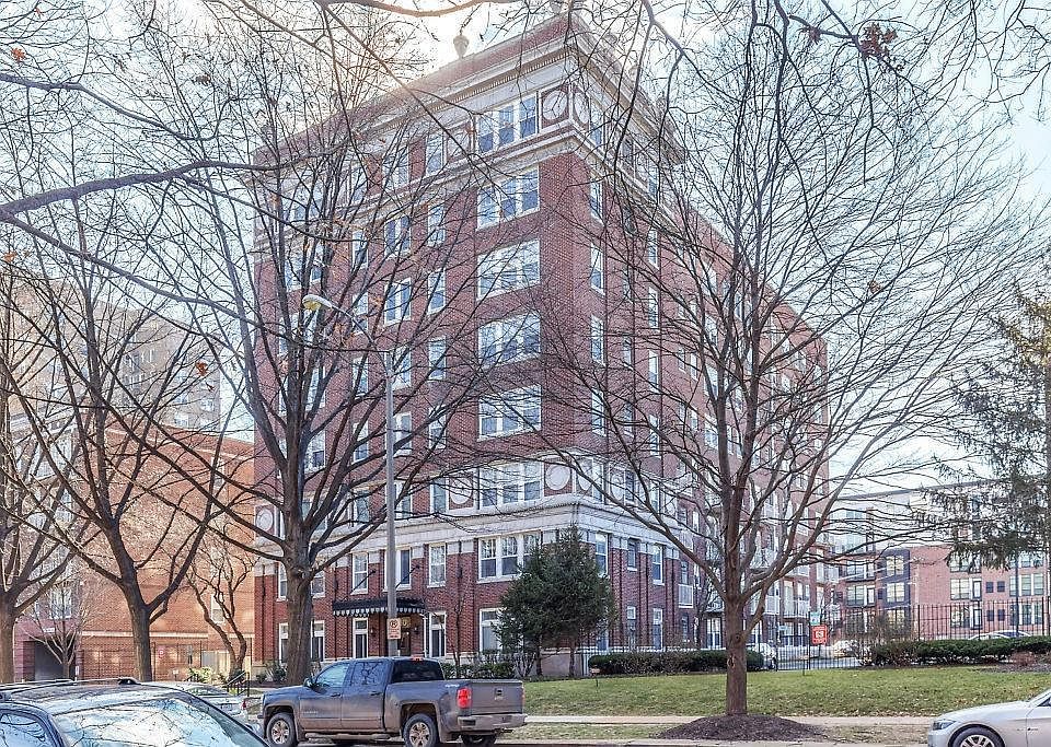 1st image of 5330 Pershing Ave APT 706
