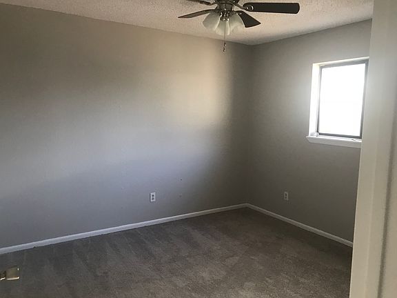 4th image of 3008 Mountain View Dr