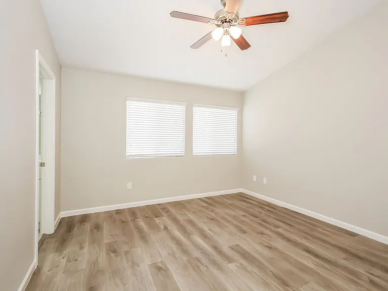 1814 La Villa Dr — Photo 9