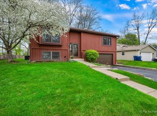 26 Sheehan Dr, Lake Villa, IL 60046