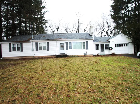 281 Vienna Rd, Newark, NY 14513