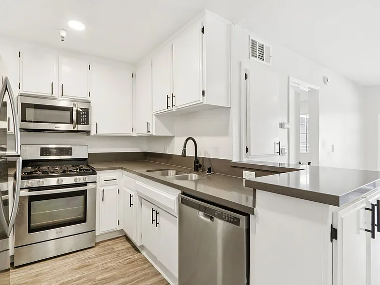 4378 Sepulveda Blvd — Photo 9