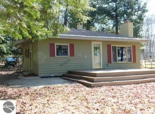 5427 E Shore Dr NE, Kalkaska, MI 49646